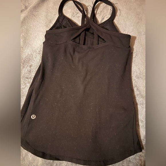 Lululemon Double Criss Cross Tank Top Black built in Bra size 4 mesh - Picture 1 of 3